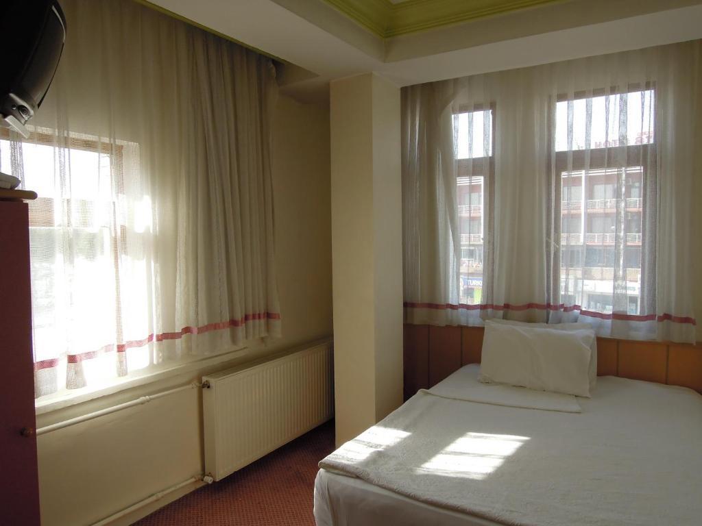 Ankara Hotel Конья Экстерьер фото